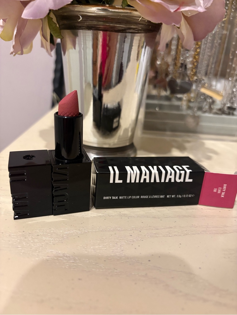 Il Makiage DIRTY TALK LIPSTICK
SILKY-MATTE LIP COLOR